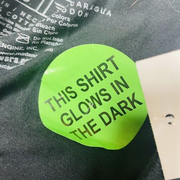 Darth Vader Glow In The Dark Star Wars T-Shirt Enlist Now The Galactic Empire SM - Picture 7 of 11